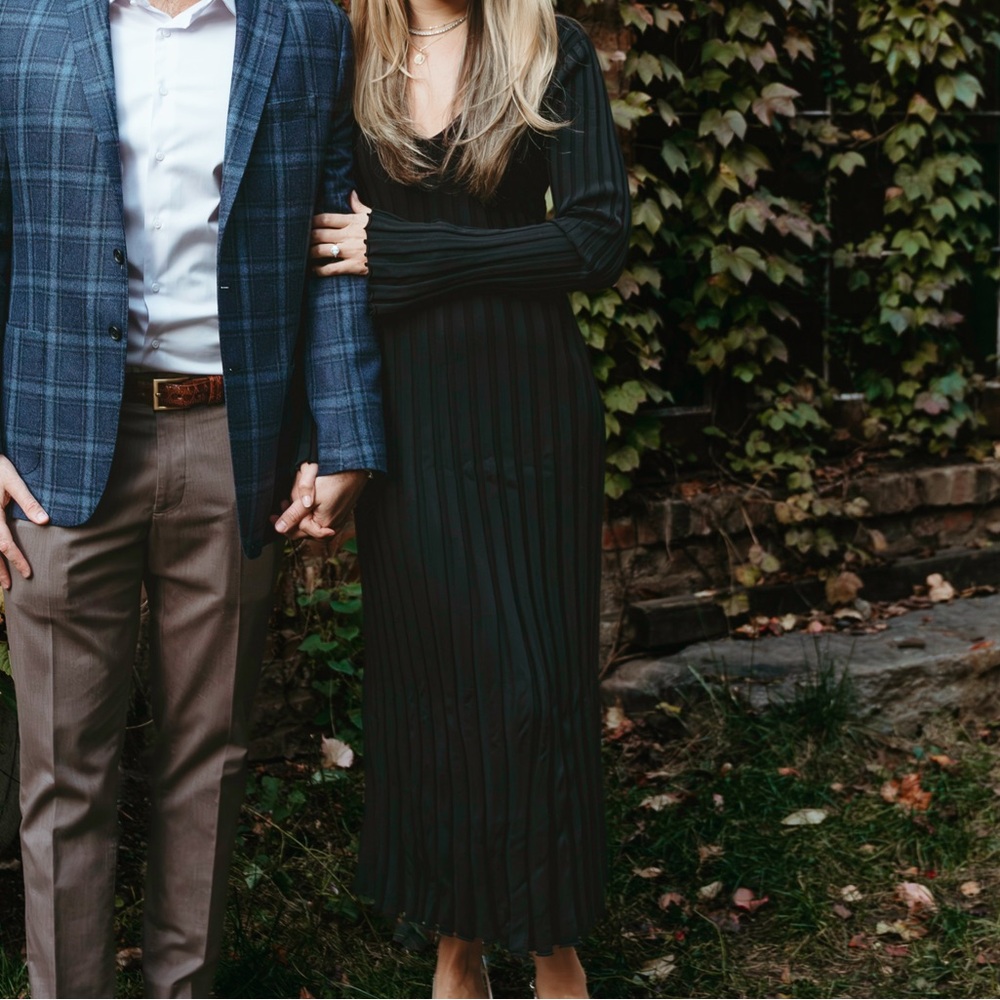 Dissh REIGN BLACK SLEEVED KNIT MIDI DRESS - M / BLACK